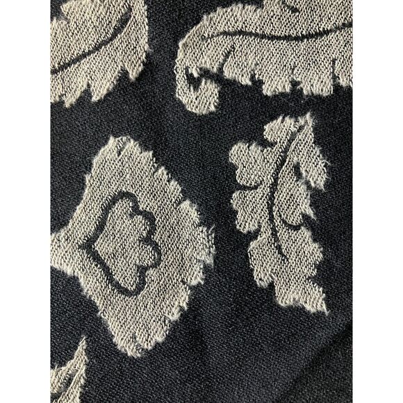 Lafayette 148 New York Wool Scarf Reversible Leaf Pattern Black & Ivory - Picture 4 of 8